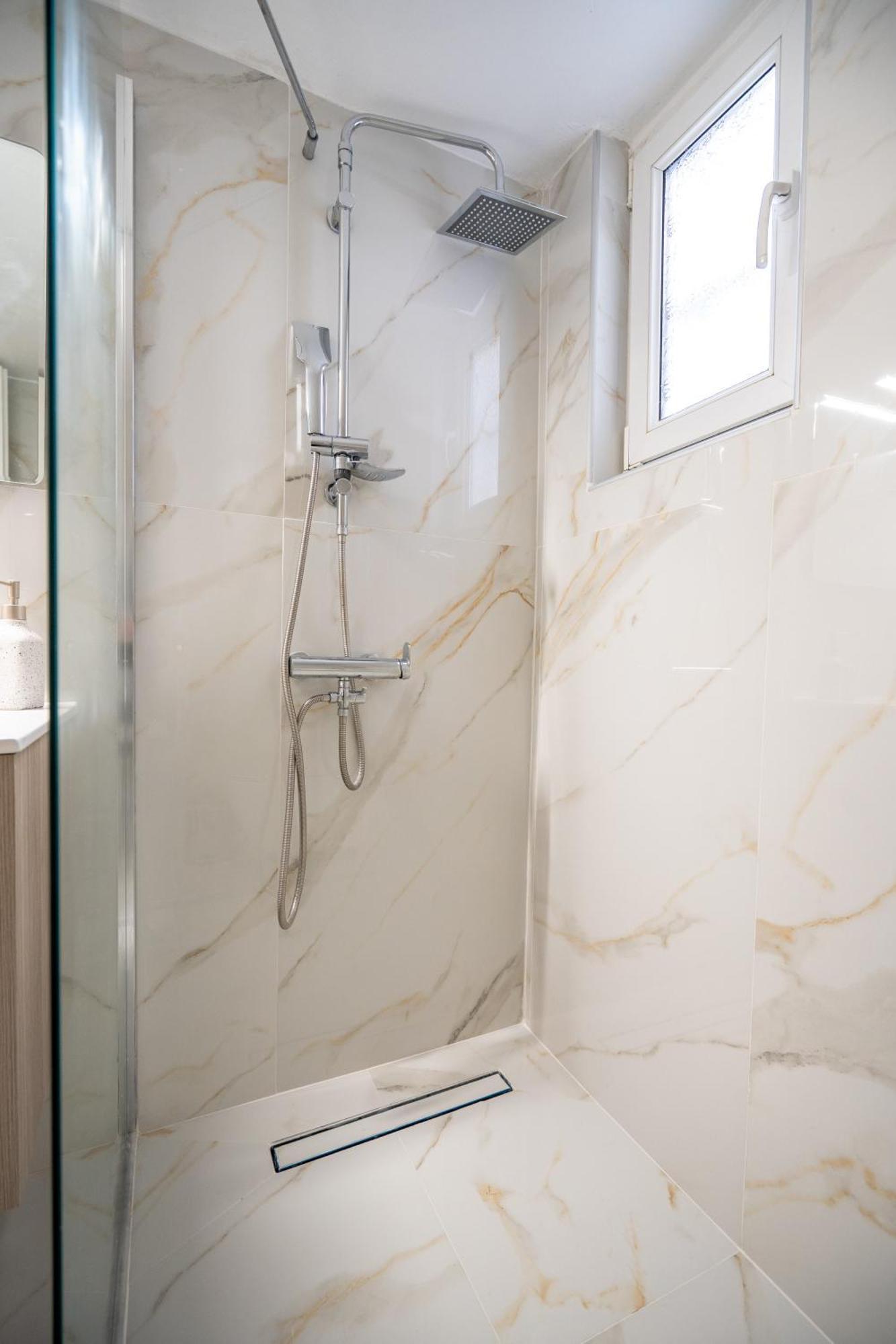 Neo Irakleio Train St. 1 Bedrm 4 Pers. Apartment Atenas Exterior foto